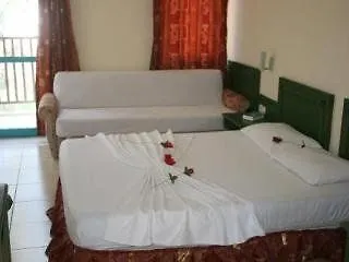Elit Garden Apart 3* Sidé