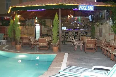Elit Garden Apart シダ